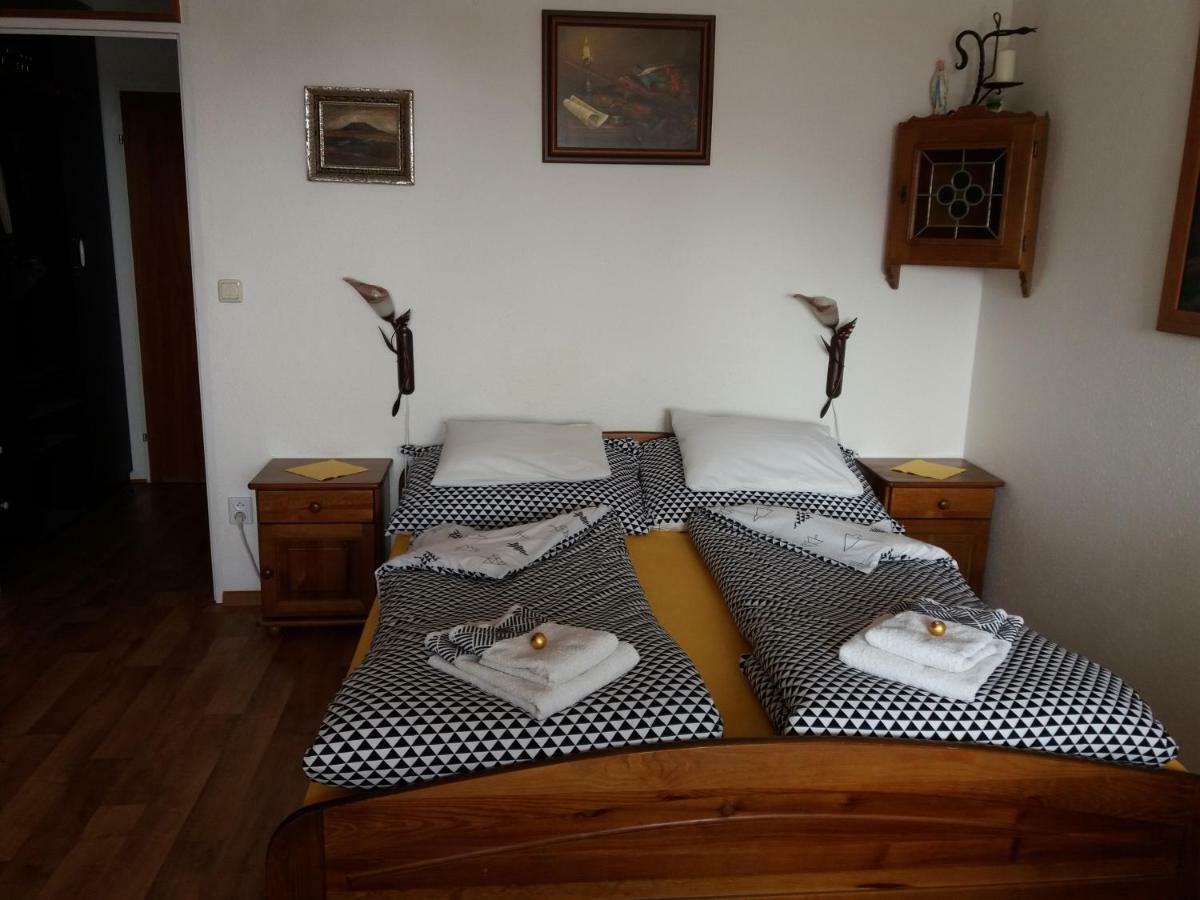 Apartma Mit Seeblick Sankt Gilgen Esterno foto
